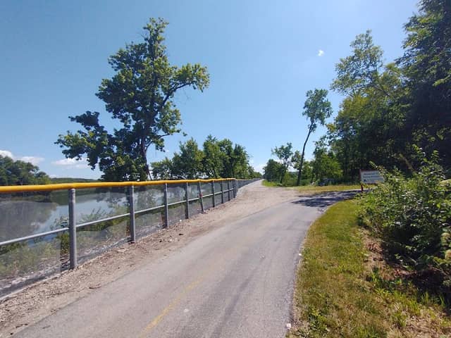 west Des Plaines River path - Image 2