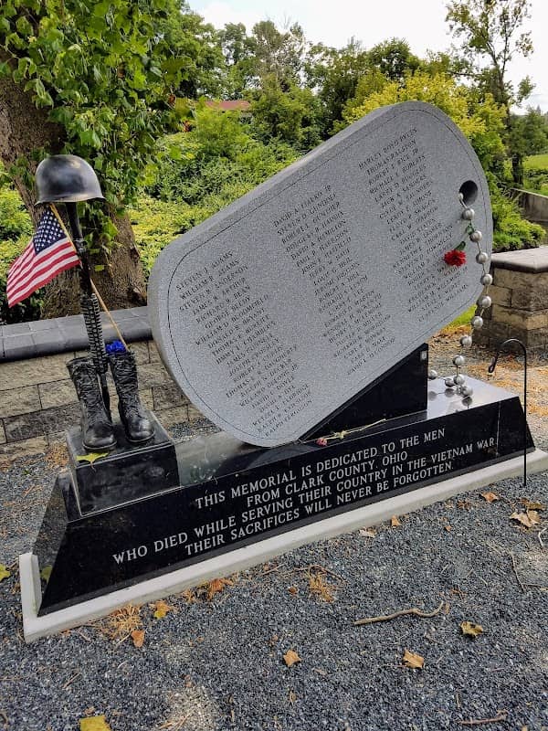 Veterans Park Memorial - Image 1