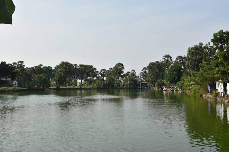 Wisata sepeda Air Hendrosari - Image 1