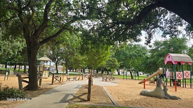 William Long Park - Image 1
