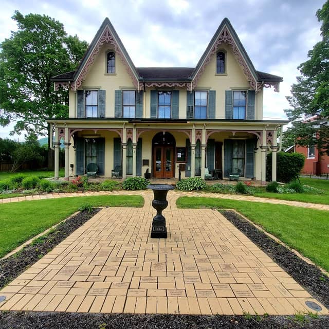 Heisey House Museum of the Clinton County Historical Society - Image 2