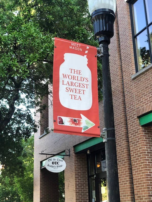 World's Largest Sweet Tea - Image 3