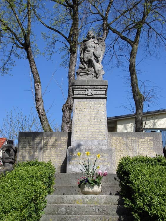 Kriegerdenkmal - Image 1