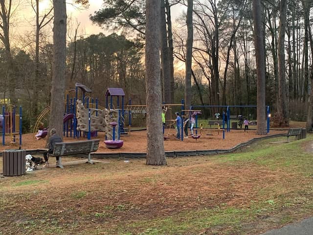 Glenlake Park - Image 2
