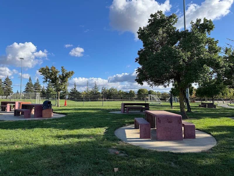 Robertson Park - Image 2
