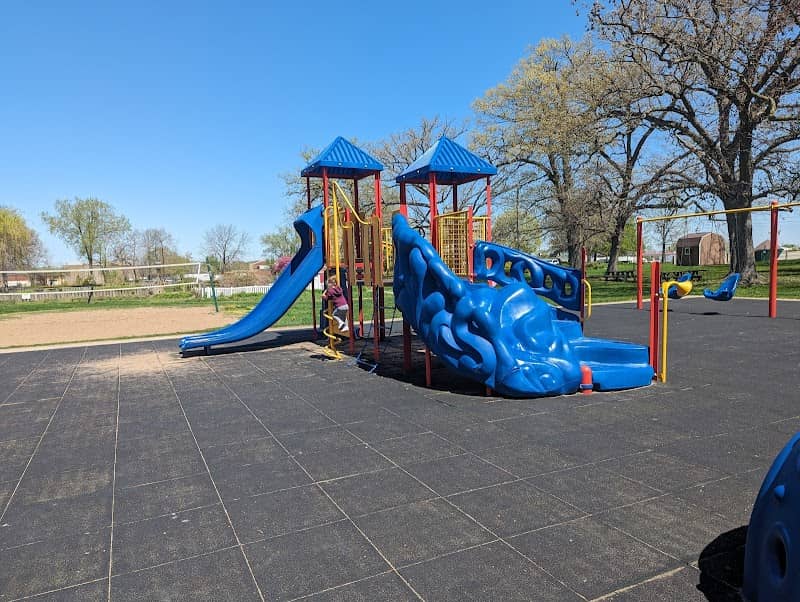 Riverside Park - Image 1