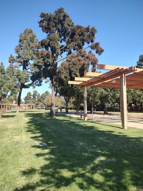 Veterans Park - Image 1