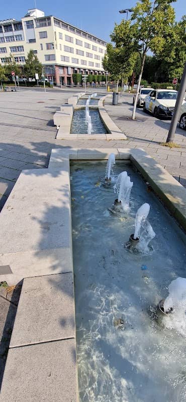 Fontänenbecken-Brunnen, Bad Homburg (2016) - Image 1