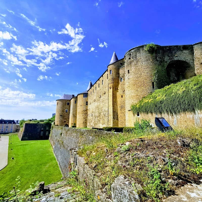Sedan Castle - Image 1