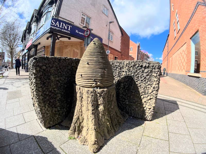 Statue of Honeycomb - Image 2