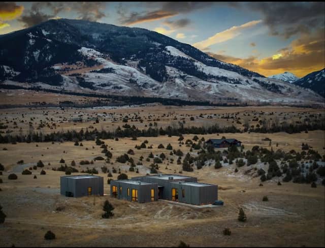 Wander Yellowstone Valley - Image 1
