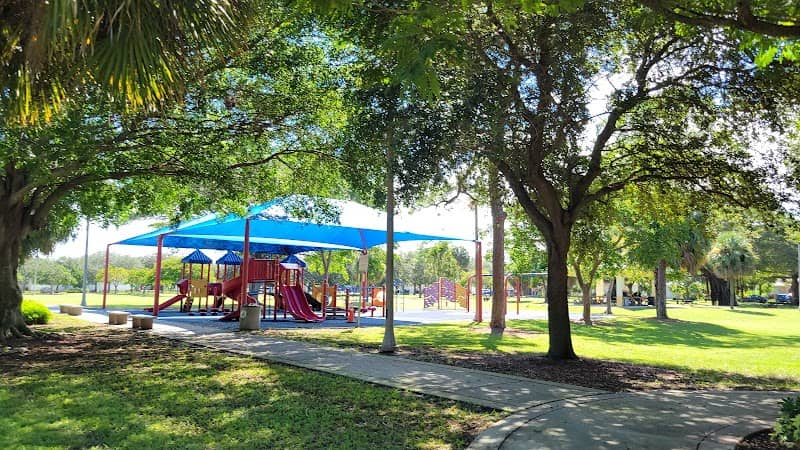 Hunters Manor Park - Image 2