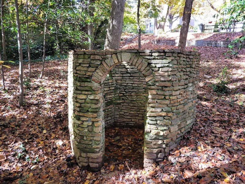 Vernon Oaks Park - Image 2