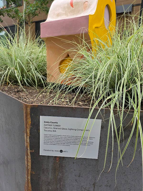 "Gather tower" art object - Image 2