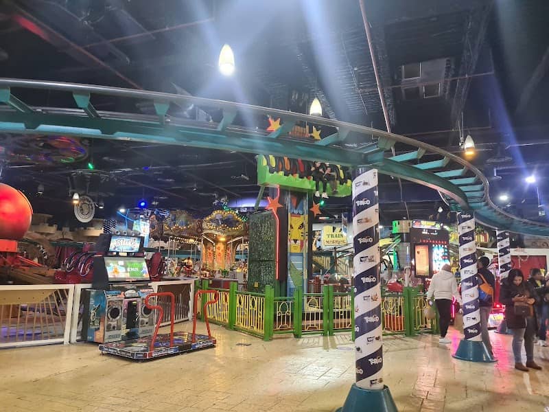 Adventureland - Image 2
