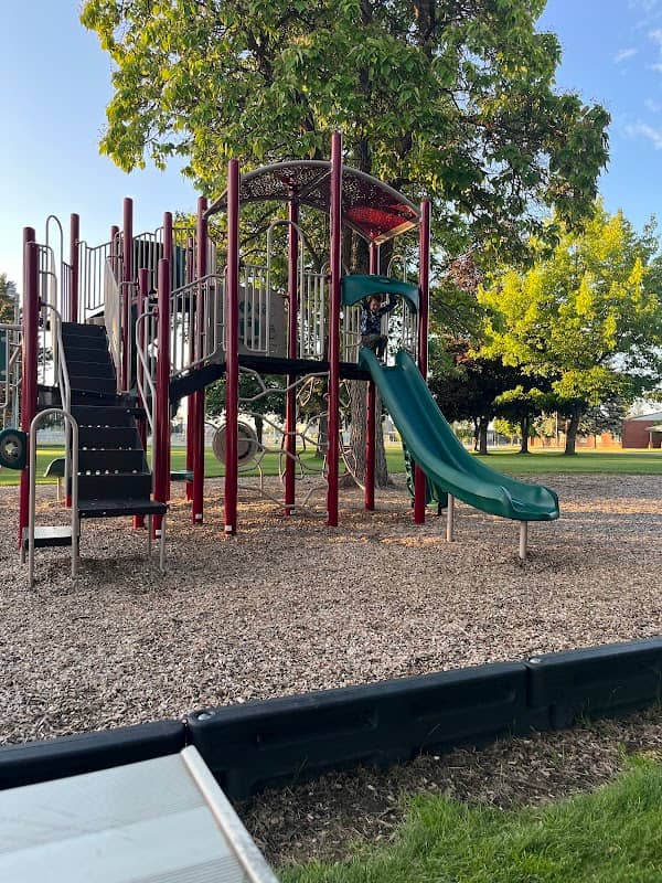 Hagelin Park - Image 2