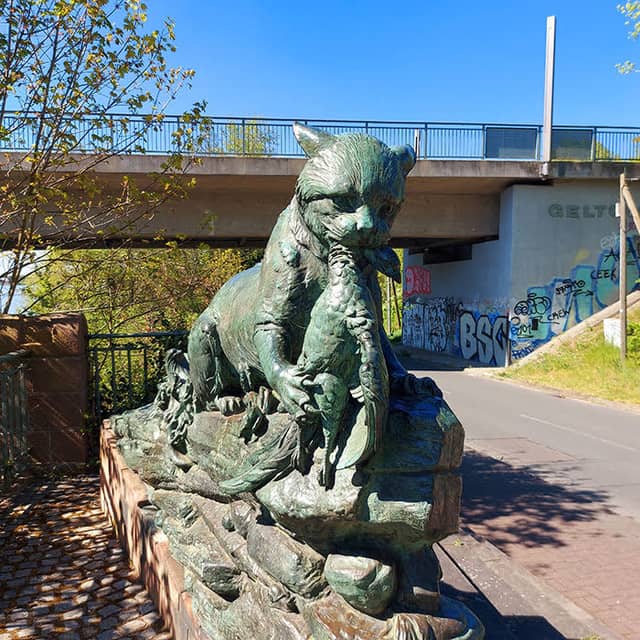 Bronzeskulptur Fischotter - Image 1