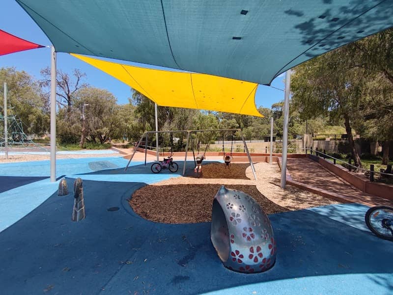 The Lake Park - Image 1