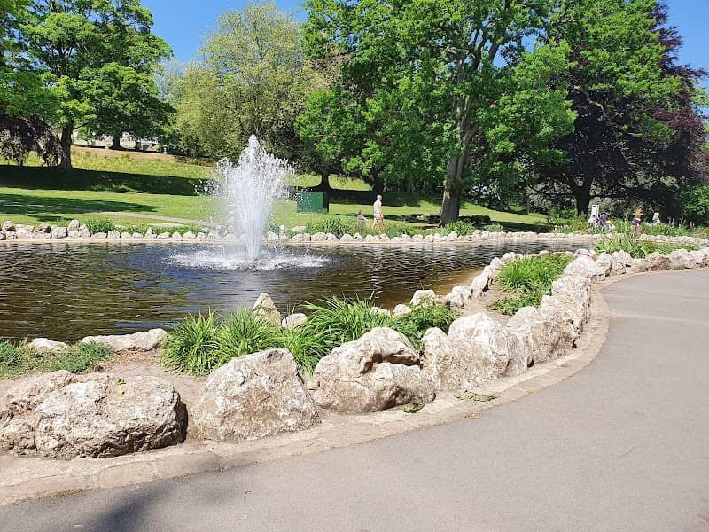 Cliffe Castle Park & Cafè - Image 2