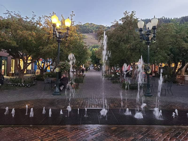 Aspen Pedestrian Mall - Image 2