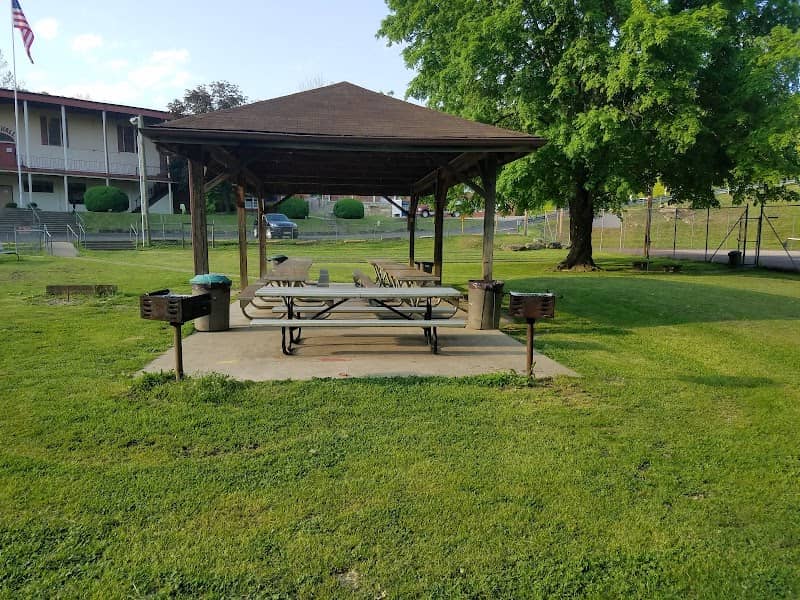 Archer Park - Image 2