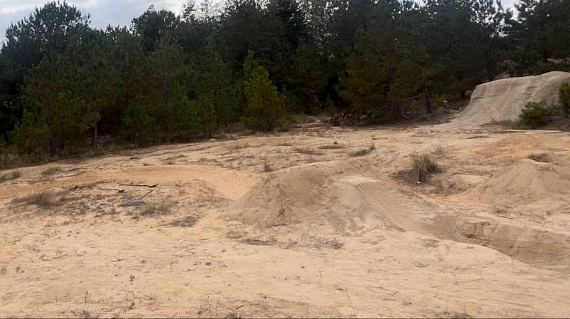 Sand lot - Image 1