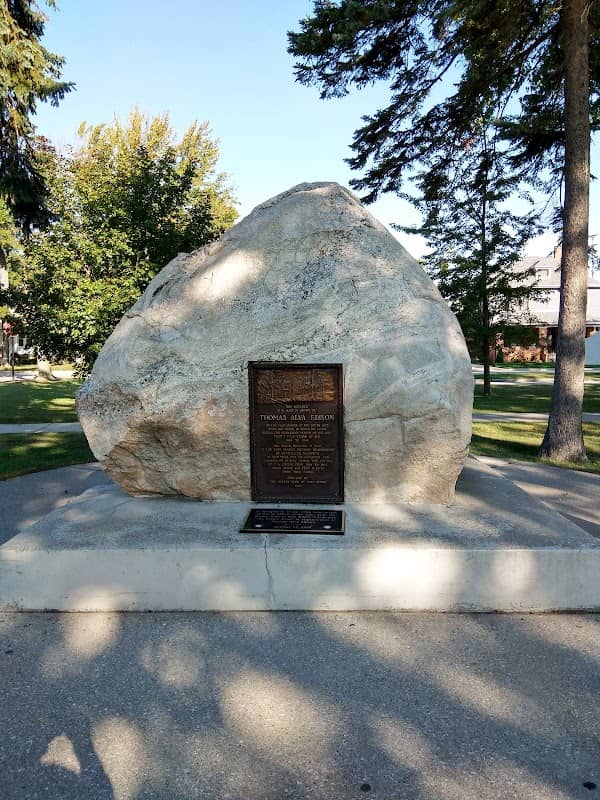 Pine Grove Park - Image 1
