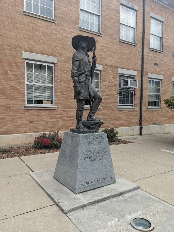 Daniel Boone Statue - Image 1