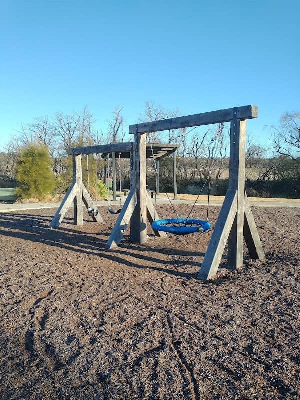 Willow Tree Park - Image 1