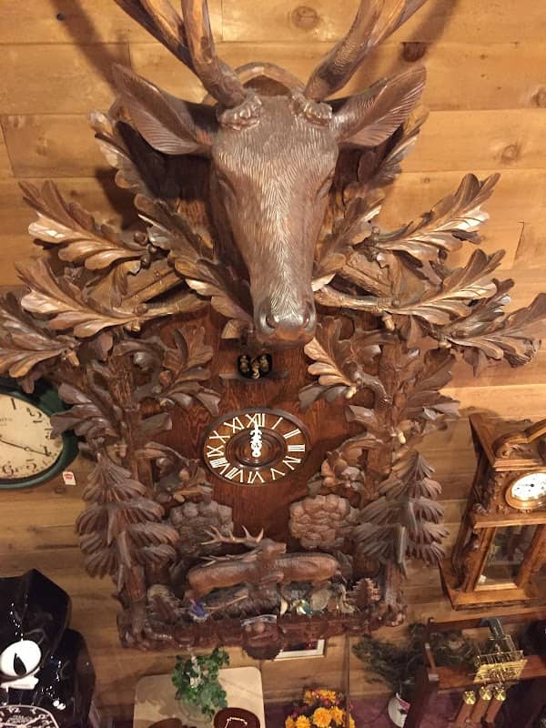 World's Largest Cuckoo Clock - Image 2