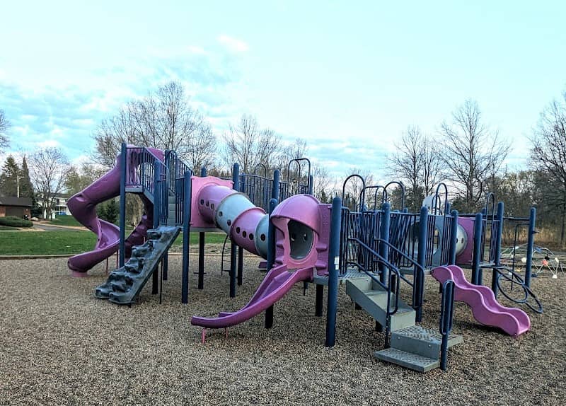 South Oaks Park - Image 1