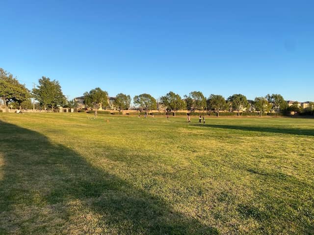 Golden Oak Park - Image 2