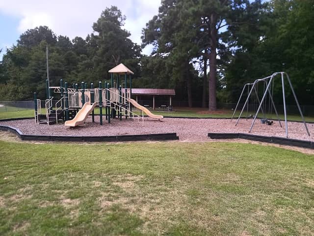 Walnut Island Park - Image 1