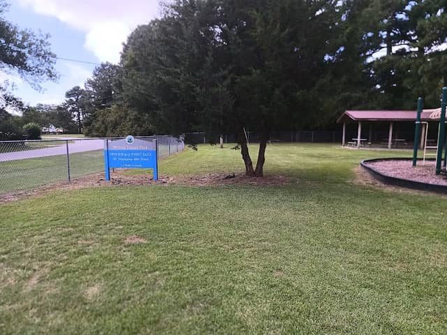 Walnut Island Park - Image 2