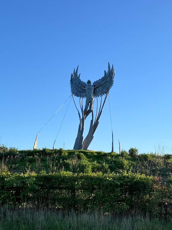 Daedalus Statue - Image 1