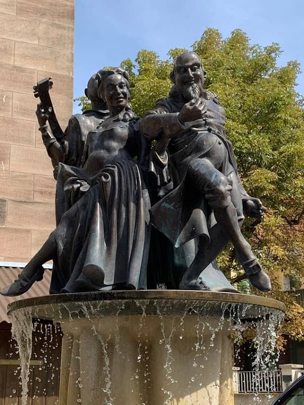 Der Schlosshofspieler-Brunnen - Image 1