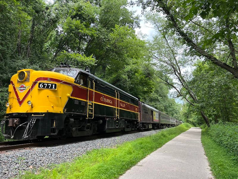 Cuyahoga Valley Scenic Railroad, Akron - Image 2