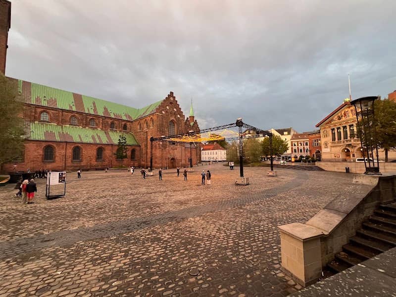 Bishop's Square - Image 1