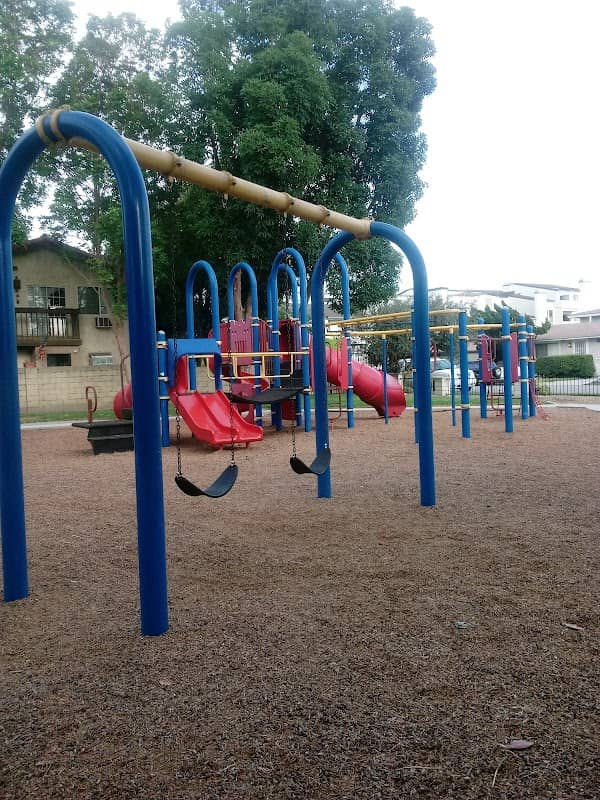 Labourdette Park - Image 2