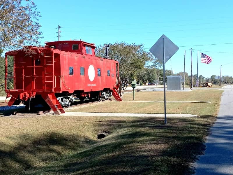 Daisy Georgia Caboose - Image 1