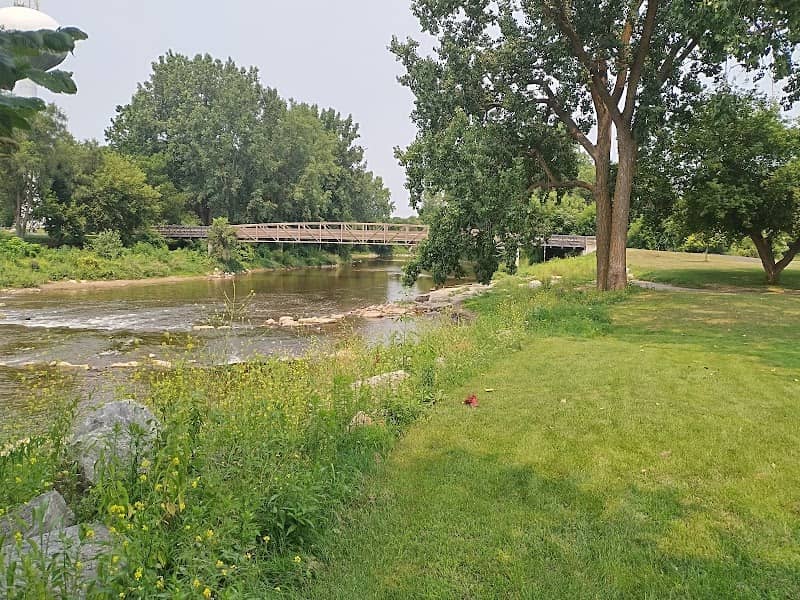 Cole Park Kayak/Canoe Launch - Image 1