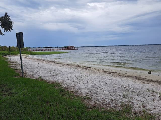 Crescent beach - Image 1