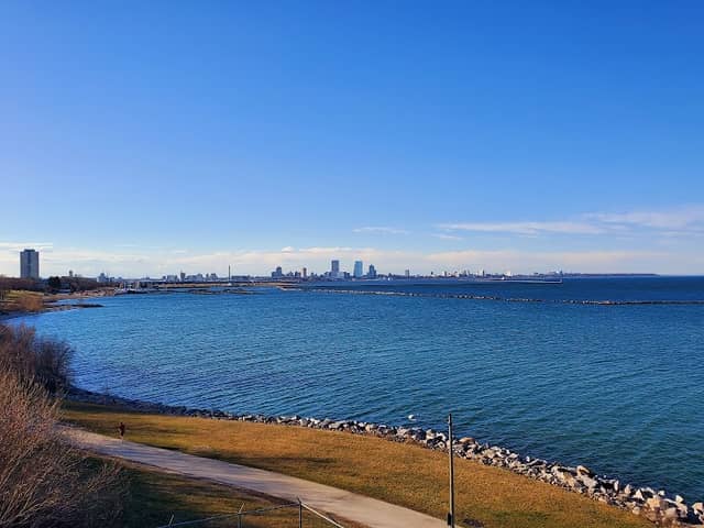 Bay View Park - Image 2