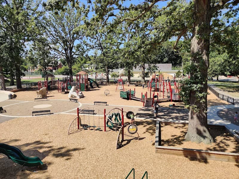 Lakewood Park - Image 1