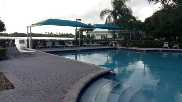 SilverLakes Community Pool - Image 1