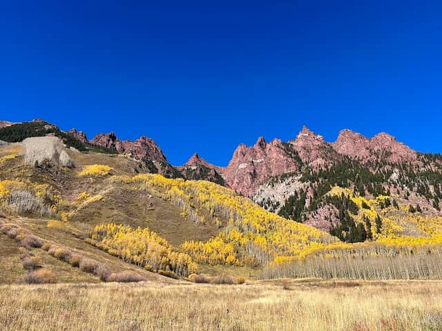 Maroon Bells Amphitheatre - Image 2