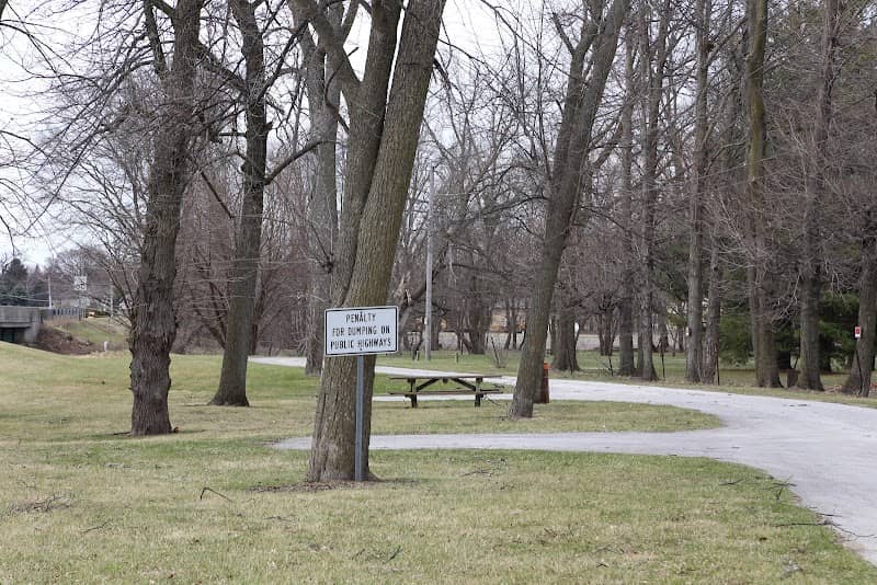 Roadside Park - Image 1