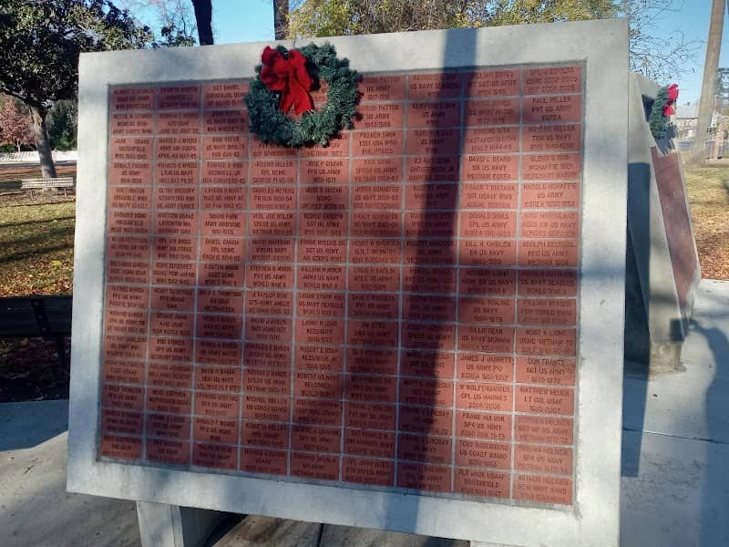 Colusa Veterans Memorial Park - Image 1