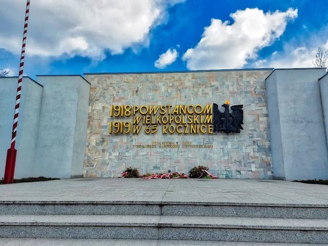 Pomnik Powstańców Wielkopolskich - Image 1