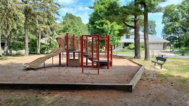 Ashton Park - Image 1